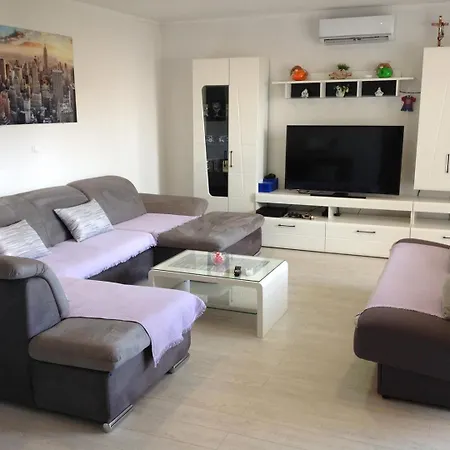 Blue Eye With Private Pool * Makarska