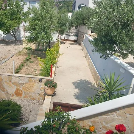 Blue Eye With Private Pool Makarska