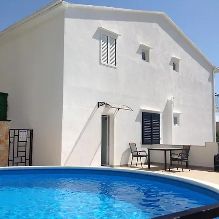 Daire Blue Eye With Private Pool