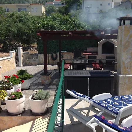 Daire Blue Eye With Private Pool Makarska