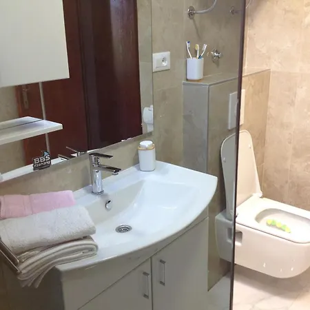 Daire Blue Eye With Private Pool *
